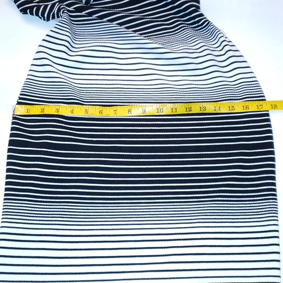 Snap dress - Picture 7 of 7